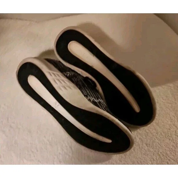 Aldo Women's Black Knit Walking Sneakers Size 7 - Picture 7 of 10